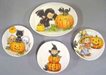 Dollhouse Miniature 3 Halloween Plates & Platter