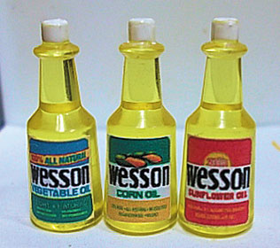 Dollhouse Miniature Wesson Oil Set-48 Oz.- Vegetable, Corn, Sunflower